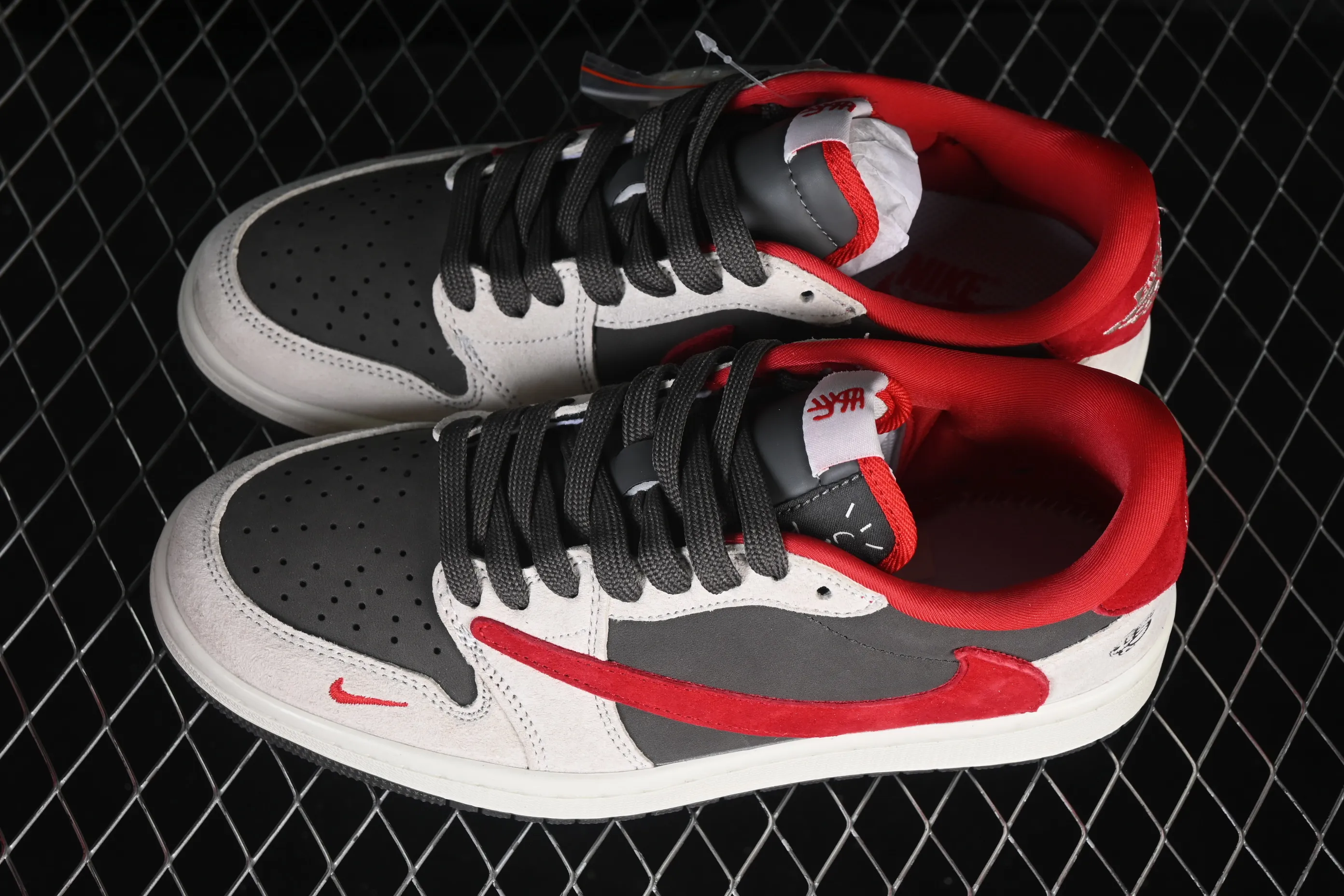 All categories Air Jordan Jordan series basketball shoes Air Jordan 1 Low High-end customized low-top sneakers Travis Scott x Fragment Design x Air Jordan 1 Low OG SP AJ1 Joe 1 Year of the Horse limited white gray red low-top cultural casual sneakers YF9511-501